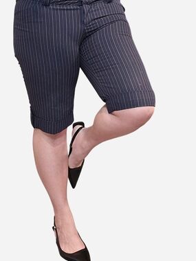 Y2K American Vintage Navy Pinstripe Bermuda Shorts with Cuffed Hem Size 9